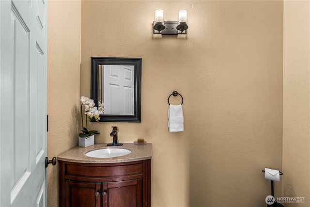 9377 Lone Pine Orchards, Leavenworth, WA 98826