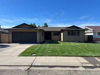 111 Paragon Ave, Stockton, CA 95210
