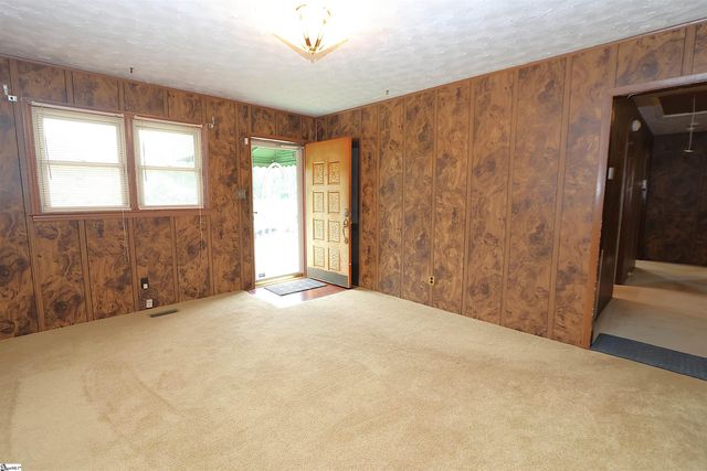 127 Norris Court, Spartanburg, SC 29306