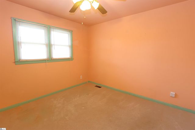 127 Norris Court, Spartanburg, SC 29306
