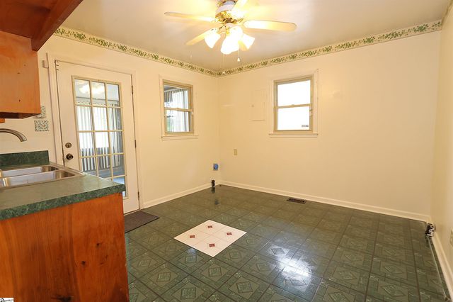127 Norris Court, Spartanburg, SC 29306
