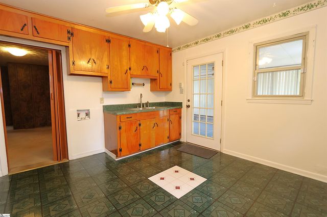 127 Norris Court, Spartanburg, SC 29306