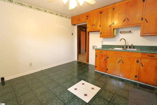 127 Norris Court, Spartanburg, SC 29306