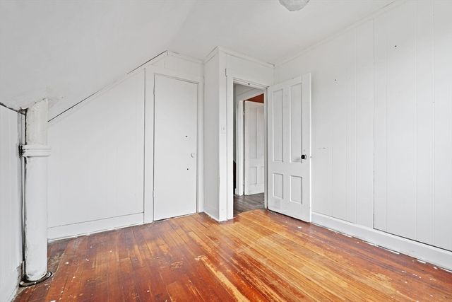 32 Cedar St, Fairhaven, MA 02719