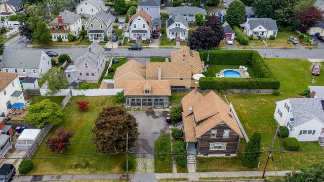 32 Cedar St, Fairhaven, MA 02719