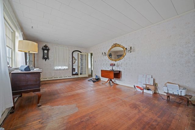 32 Cedar St, Fairhaven, MA 02719