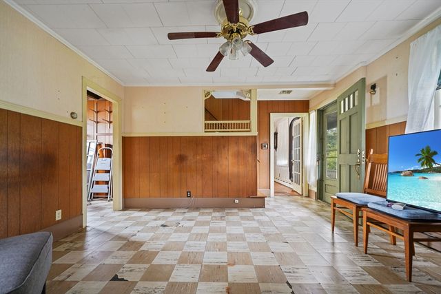 32 Cedar St, Fairhaven, MA 02719