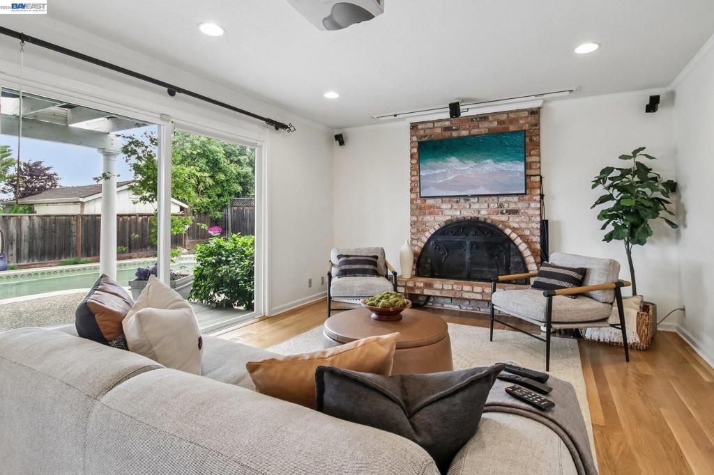 Image 14 of property listing at 3113 Creekmore Way, San Jose, CA 95148