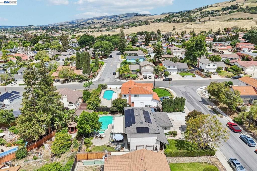 Image 69 of property listing at 3113 Creekmore Way, San Jose, CA 95148