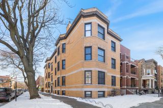 1951 W Byron Street 2W, Chicago, IL 60613