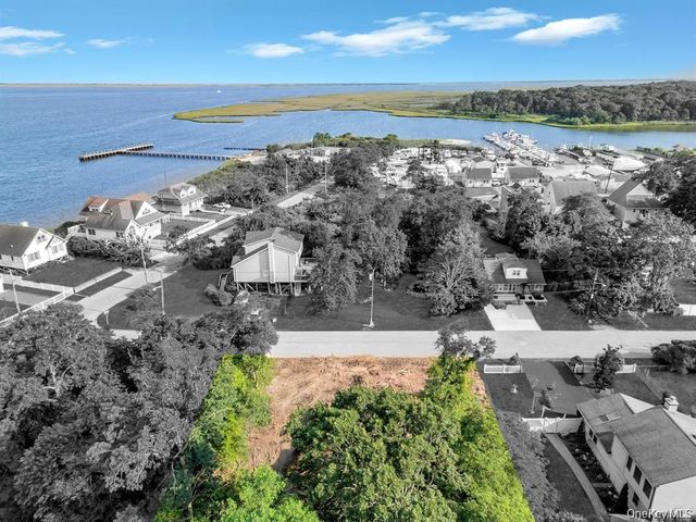 7 Edgewater Drive, Mastic Beach, NY 11951