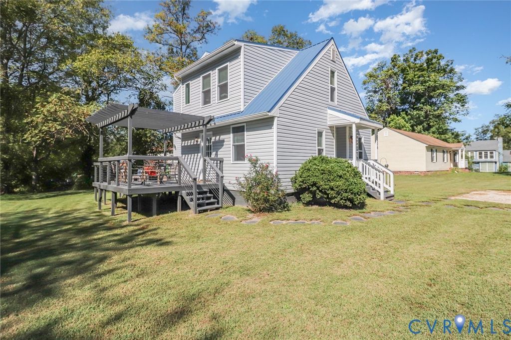 10906 Timonium Dr, Chester, VA 23831