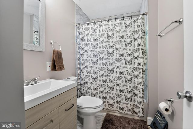 217 PINEWOOD RD, Dundalk, MD 21222