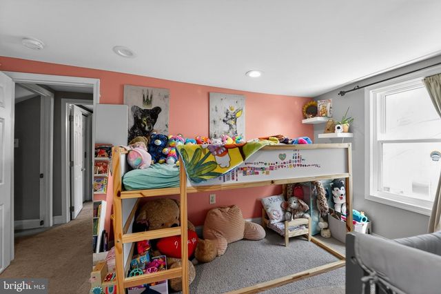 217 PINEWOOD RD, Dundalk, MD 21222