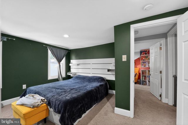 217 PINEWOOD RD, Dundalk, MD 21222