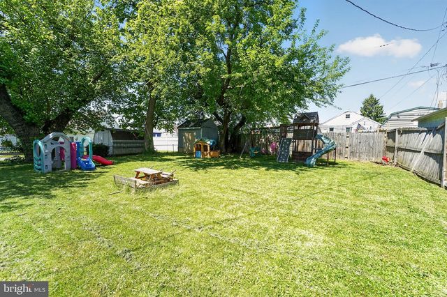 217 PINEWOOD RD, Dundalk, MD 21222