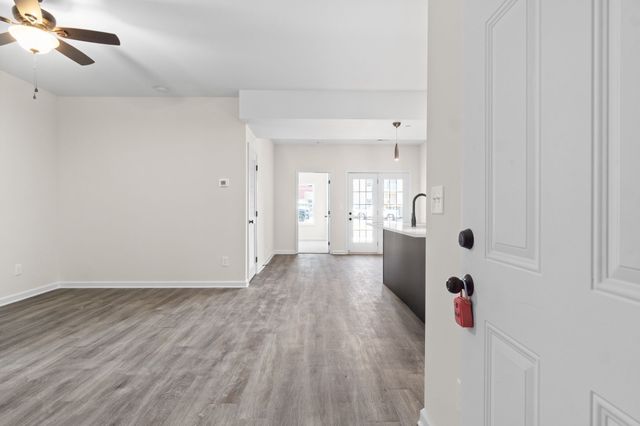 229 E Johnson Cir Unit A103, Clarksville, TN 37040