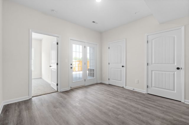 229 E Johnson Cir Unit A103, Clarksville, TN 37040