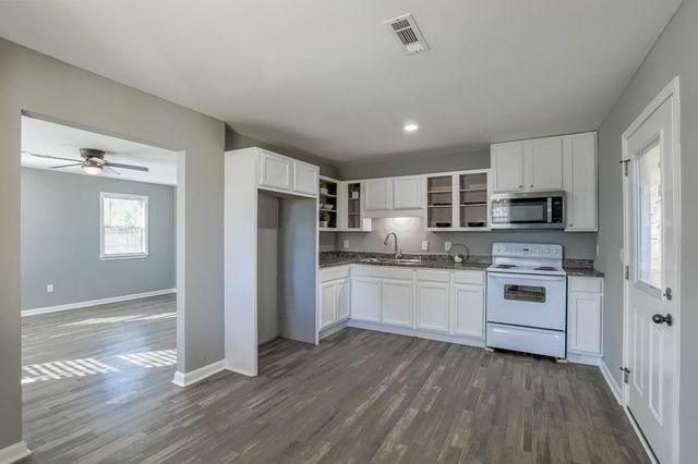 1089 Travis Road, Gainesville, GA 30501