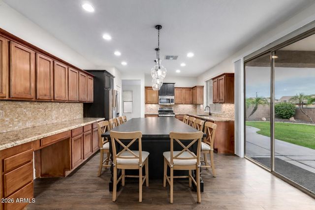 3267 E MAPLEWOOD Street, Gilbert, AZ 85297