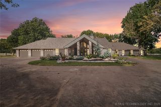 9300 S 190th Avenue E, Broken Arrow, OK 74012