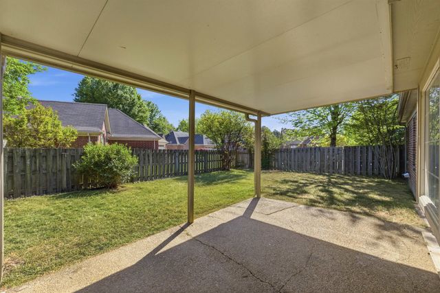 10023 WOODLAND GROVE DR, Lakeland, TN 38002