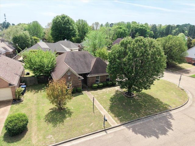 10023 WOODLAND GROVE DR, Lakeland, TN 38002