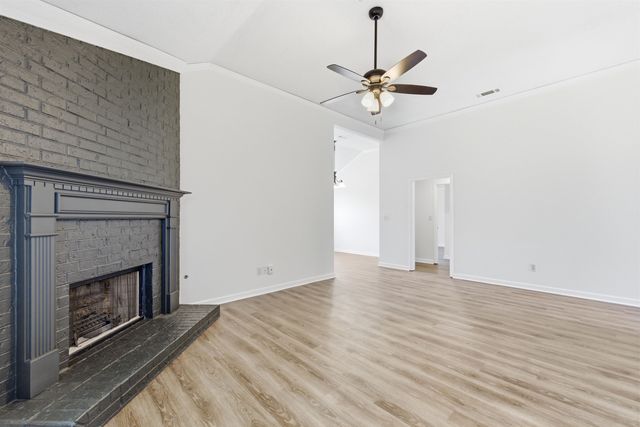 10023 WOODLAND GROVE DR, Lakeland, TN 38002