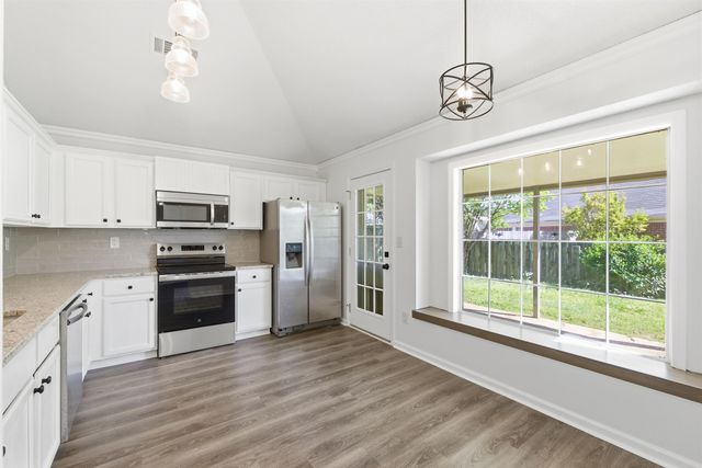 10023 WOODLAND GROVE DR, Lakeland, TN 38002