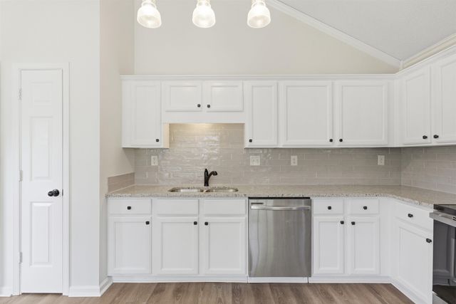 10023 WOODLAND GROVE DR, Lakeland, TN 38002