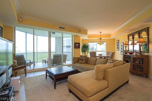 295 Grande WAY 1006, Naples, FL 34110