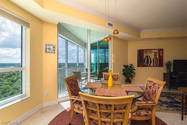 295 Grande WAY 1006, Naples, FL 34110