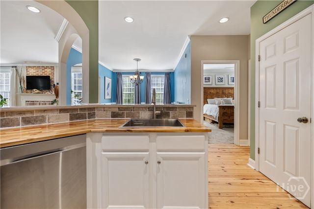 217 Bonaventure Road, Thunderbolt, GA 31404