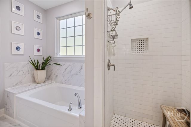 217 Bonaventure Road, Thunderbolt, GA 31404