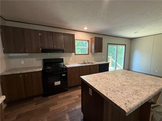 166 Evergreen Dr, Villa Rica, GA 30180