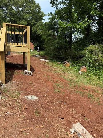 166 Evergreen Dr, Villa Rica, GA 30180