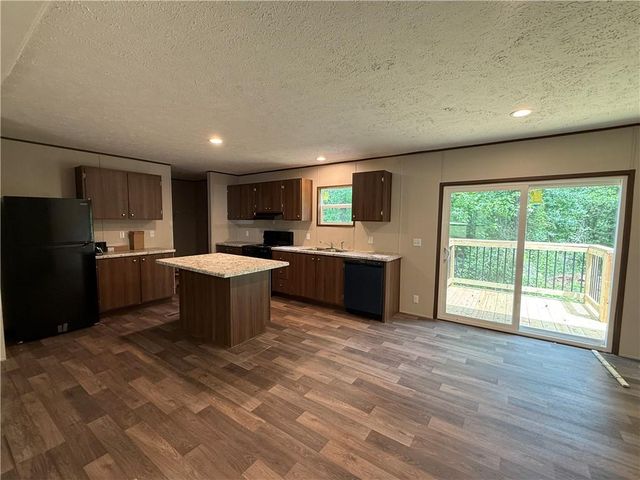 166 Evergreen Dr, Villa Rica, GA 30180