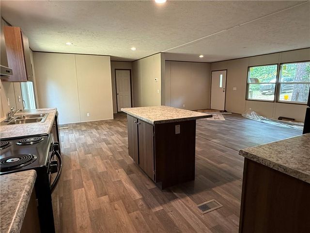 166 Evergreen Dr, Villa Rica, GA 30180