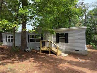 166 Evergreen Dr, Villa Rica, GA 30180
