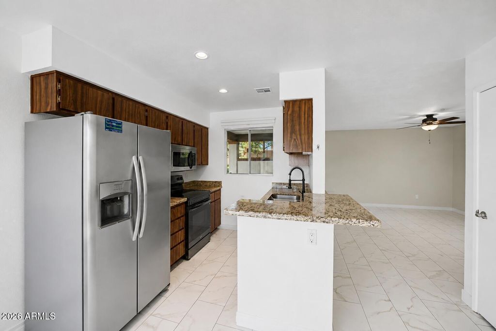 8161 N 107TH Avenue 109, Peoria, AZ 85345 — photo 2
