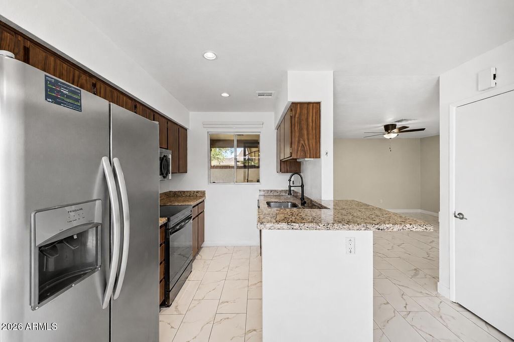8161 N 107TH Avenue 109, Peoria, AZ 85345 — photo 3