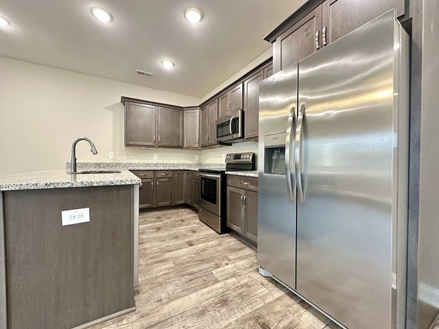 1170 Meadowhill Ln Unit C, Clarksville, TN 37043