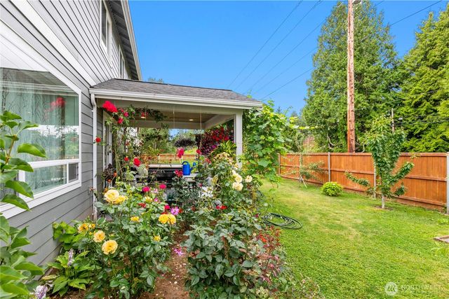 8254 Breeze Loop, Blaine, WA 98230