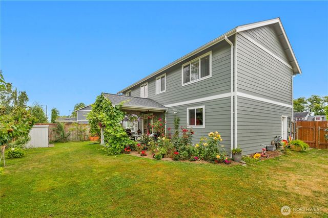 8254 Breeze Loop, Blaine, WA 98230