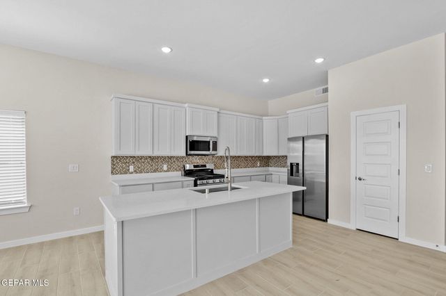 654 Davi's Greenwood Court, Vinton, TX 79821