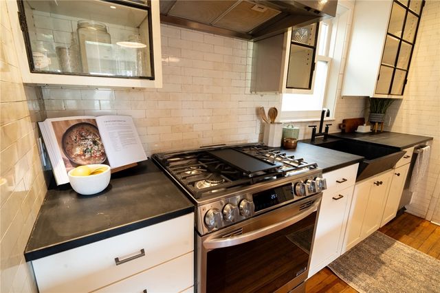 7503 W Hutchinson Ave, Regent Square, PA 15218