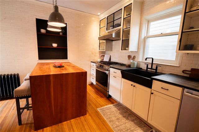 7503 W Hutchinson Ave, Regent Square, PA 15218