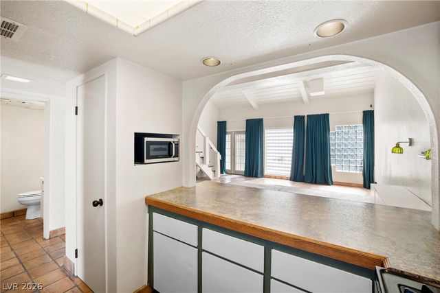 4288 Kona Coast Way, Las Vegas, NV 89121