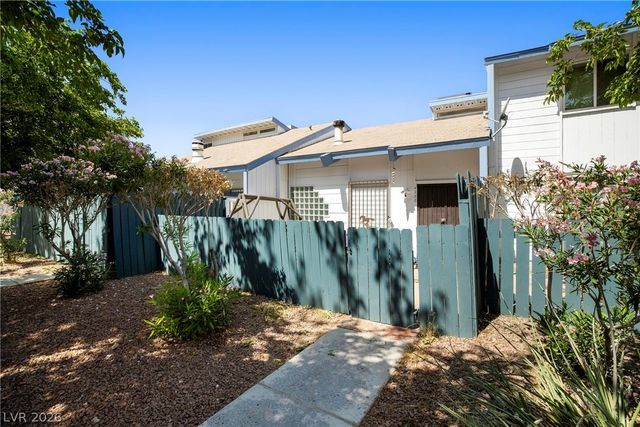 4288 Kona Coast Way, Las Vegas, NV 89121