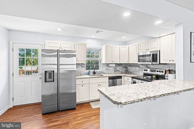 313 WOODLAND VIEW CT, Harrisburg, PA 17110